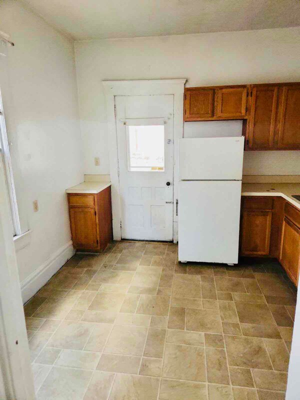 627 Crosby St Akron, OH 44302 – photo 3