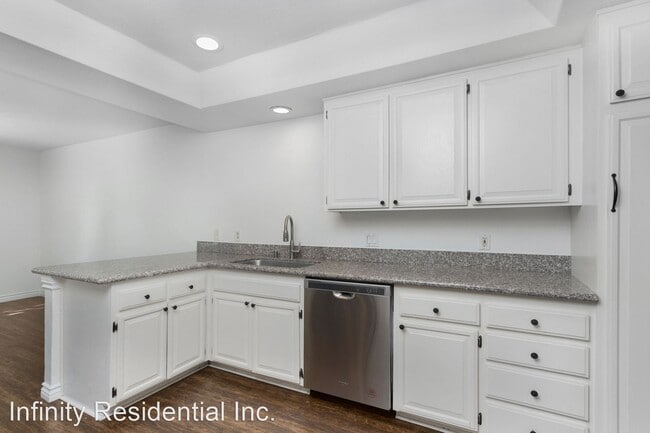 Building Photo - 3 br, 2 bath House - 19 Brookdale