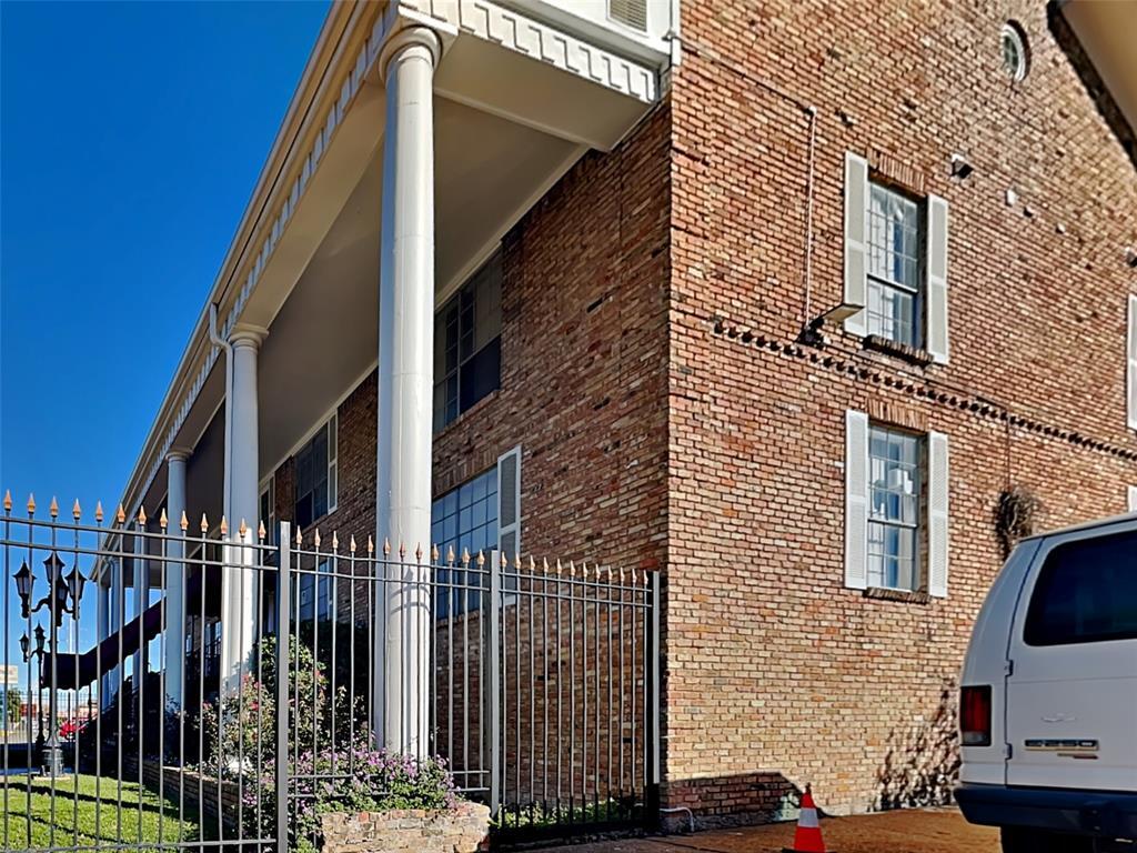 Foto principal - 2507 Montrose Blvd