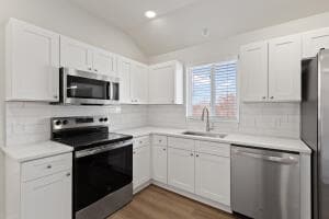 Foto del edificio - 1215 Corporate Dr