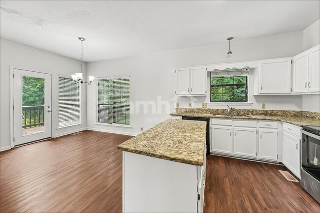 Building Photo - 924 Colo Cove