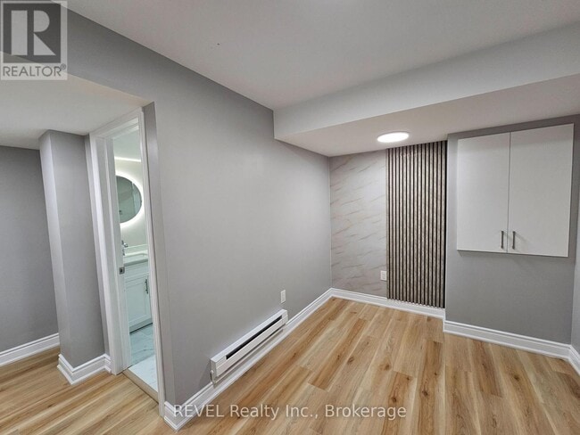 Building Photo - 16 Concord Dr