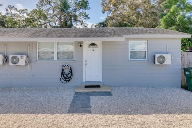 Building Photo - 13496 W Rena Dr