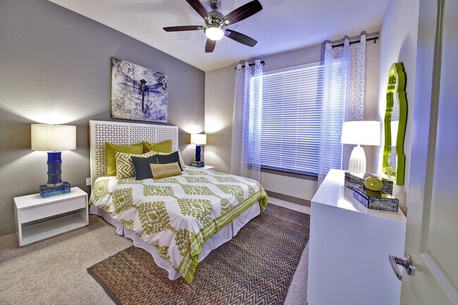 Foto del edificio - Stylish 3 Bedroom Suite: Modern Urban Escape
