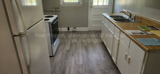 Foto del edificio - 2644 Walker Ave