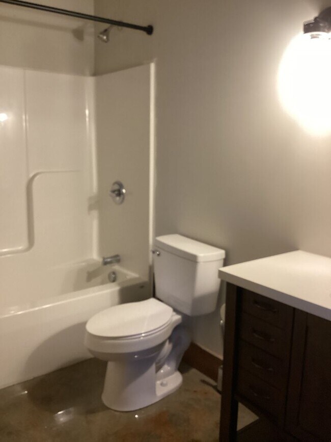 Foto del edificio - 1 Bedroom 1 Bathroom Apartment in Red Lion, PA