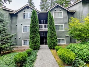 Building Photo - 15433 Country Club Dr