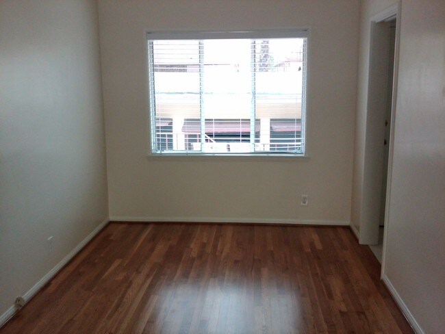 Dinning Room - 4630 Greenwood Pl