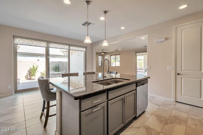 Building Photo - 5653 S Winchester