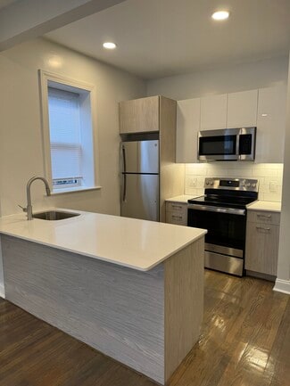 Building Photo - 203 Park Dr