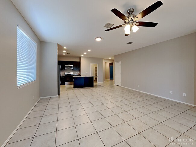 Foto del edificio - 2705 S 116th Ave