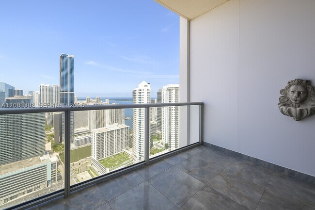 Foto del edificio - 1425 Brickell Ave