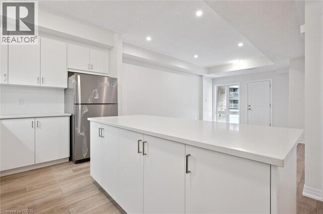 Building Photo - 7 REVERIE Wy