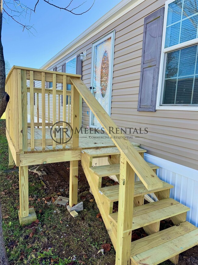 Building Photo - 106 Robby St