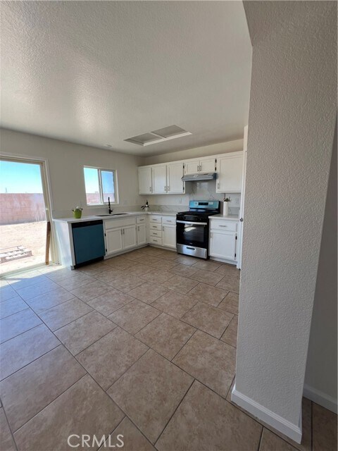 Foto del edificio - 14914 Binford Ave