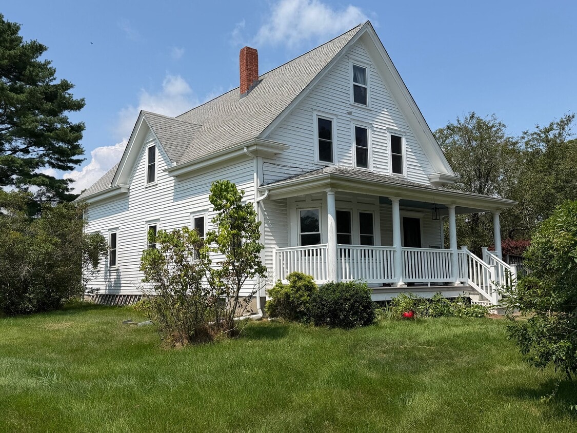 Photo - 74 Anawan St (Rehoboth, MA)