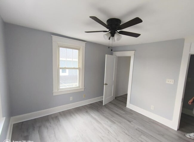 Bedroom 1 of 5 - 1337 Poplar Ave