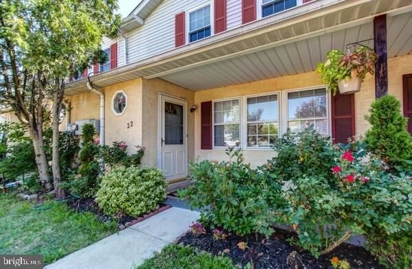 Primary Photo - 22 Mimosa Ct
