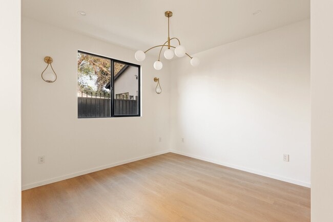 Foto del edificio - 17852 Saticoy St