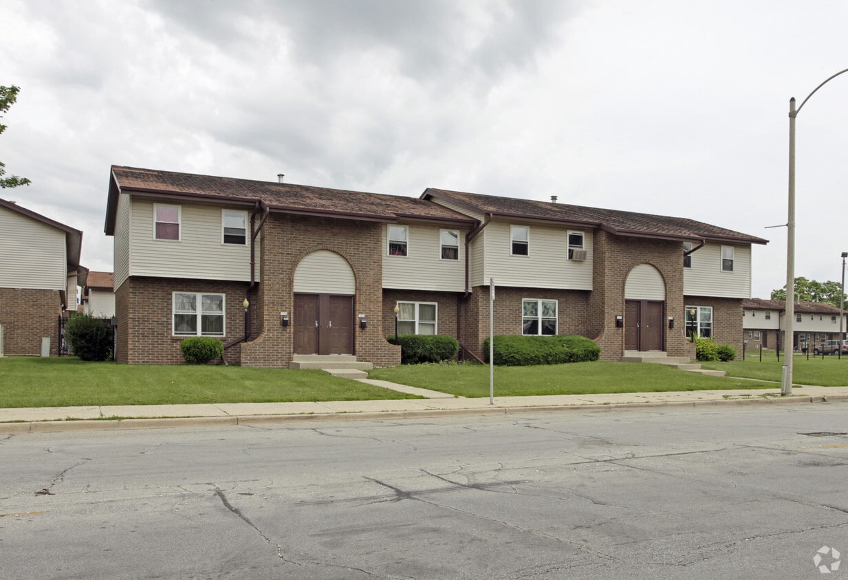 Primary Photo - Meadow Village