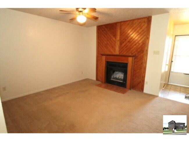 Foto del edificio - 208 Sorrell Dr