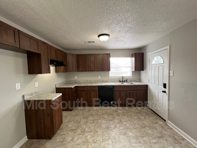 Building Photo - 2531 Sunny Hill Dr
