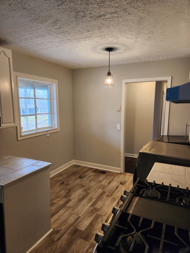 Building Photo - 4025 Carol Dr