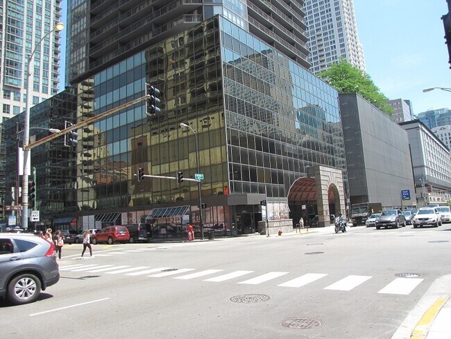 Foto del edificio - 10 E Ontario St