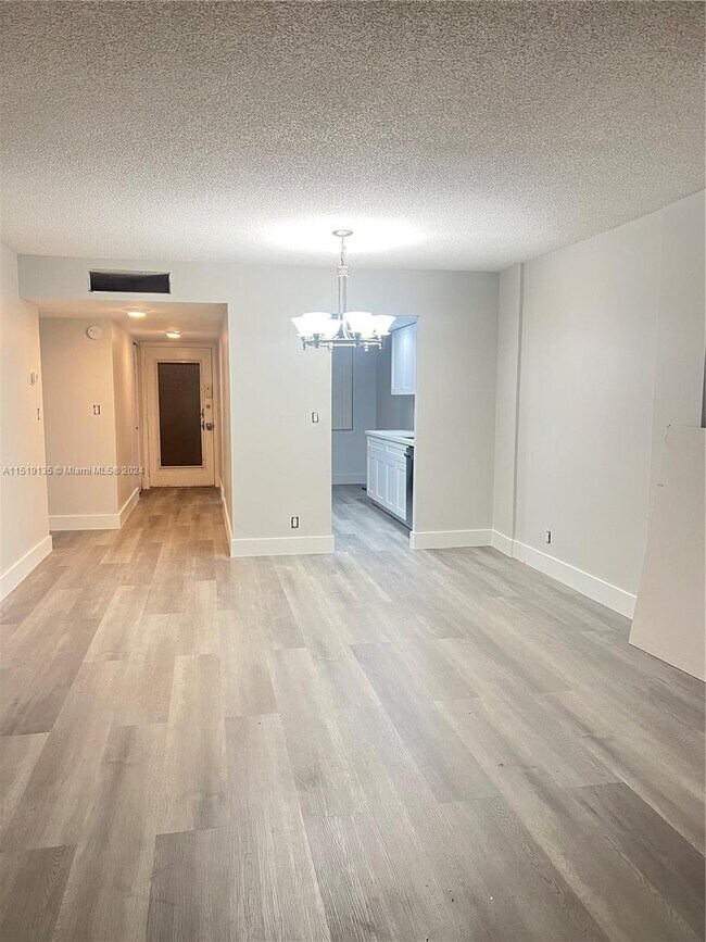 Foto del edificio - 4850 NW 29th Ct