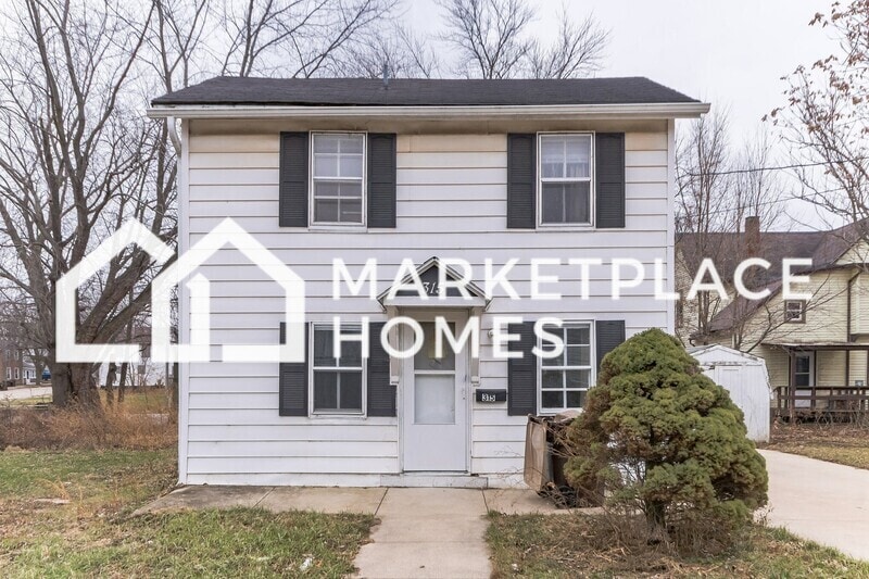 Primary Photo - 315 W Carpenter St