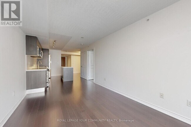 Photo du bâtiment - 386 Yonge St