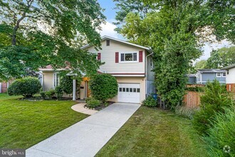 Building Photo - 6503 Friars Ct
