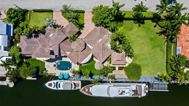 Building Photo - 400 Royal Plaza Dr