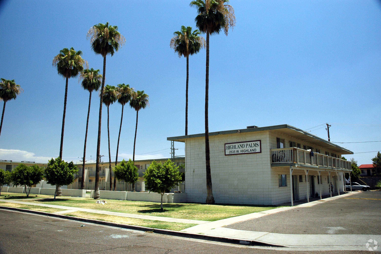 Primary Photo - Highland Palms