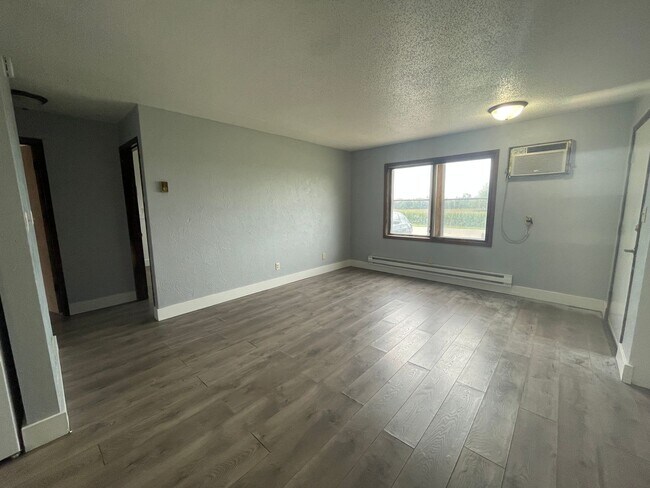 Building Photo - 375 3rd Ave