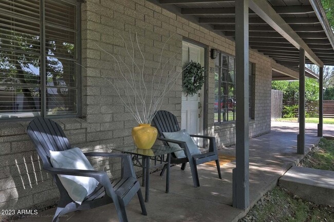 Building Photo - 1428 S Oakley Pl