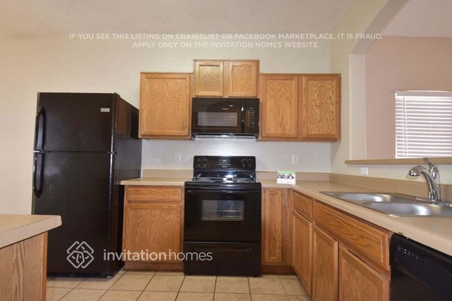 Building Photo - 907 W St Kateri Ave