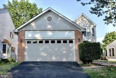 Foto del edificio - 7815 Morning Glen Ln