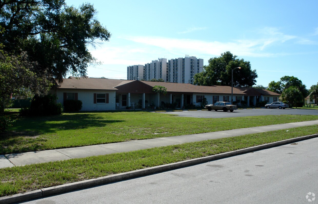 Foto del edificio - 241 13th St N