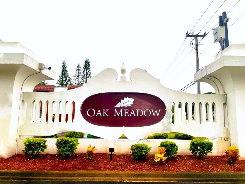 Primary Photo - 2053 Oak Meadow Cir