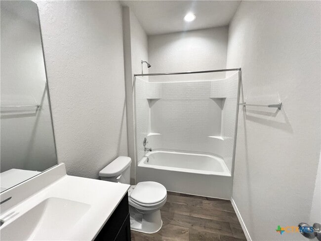 Building Photo - 940 Chachalaca Ct