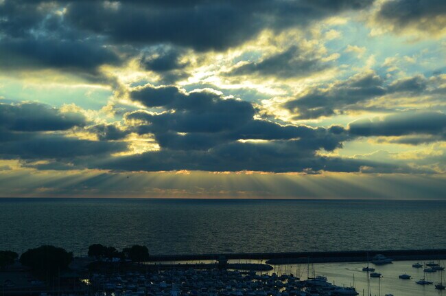 Sunrise - 1610 N Prospect Ave