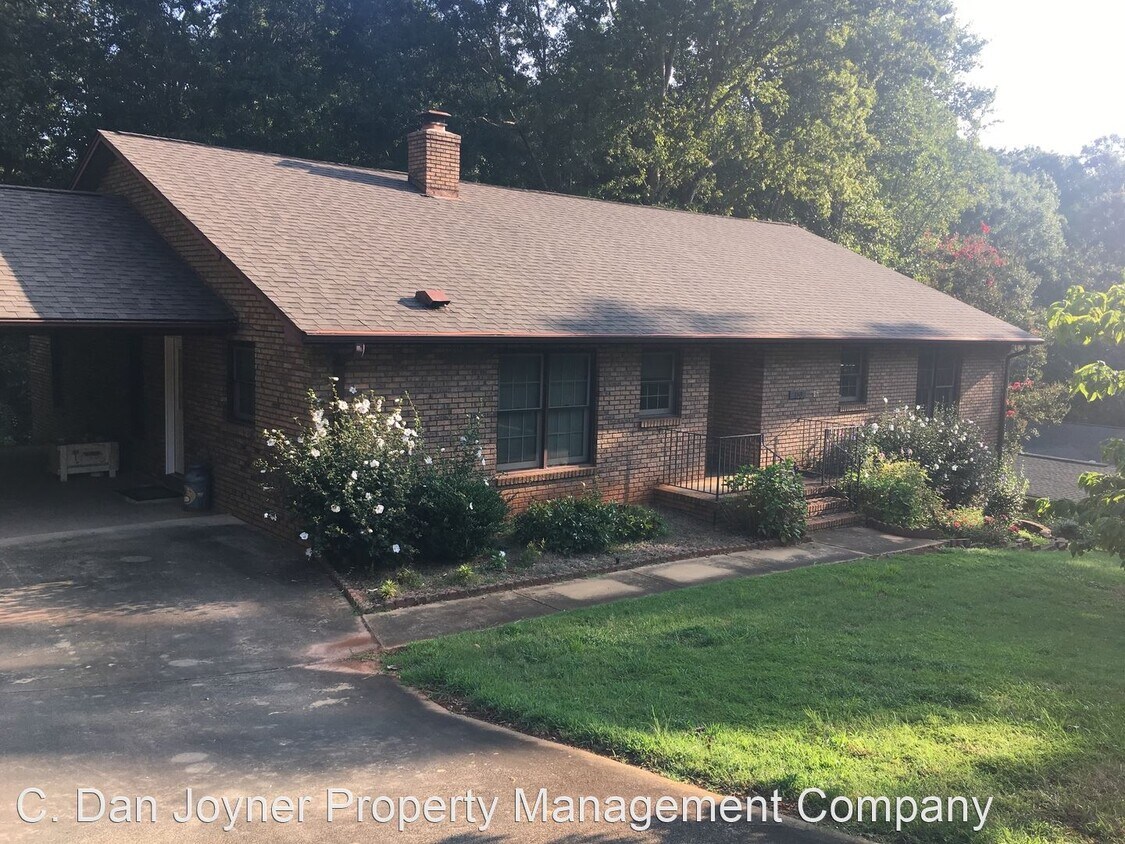 Foto principal - 3 br, 2.5 bath House - 110 Trafalgar Rd