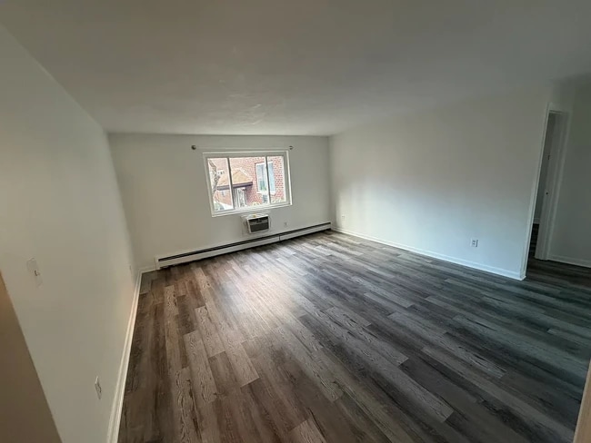 Foto del edificio - 28 Bryon Rd