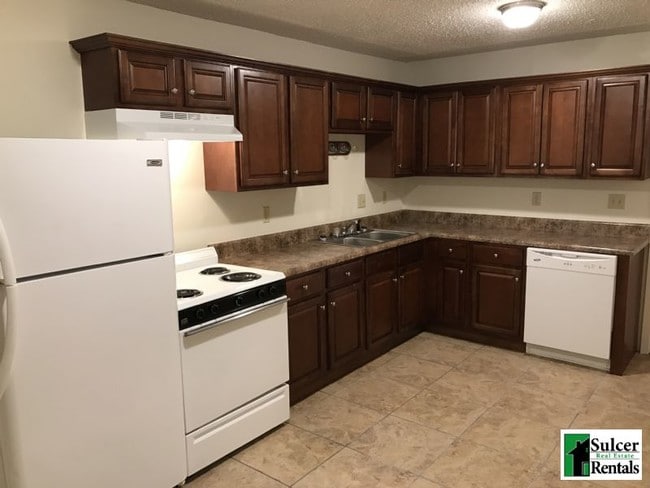 Building Photo - 2206 Parkside Cir