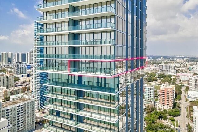 Foto del edificio - 788 NE 23rd St