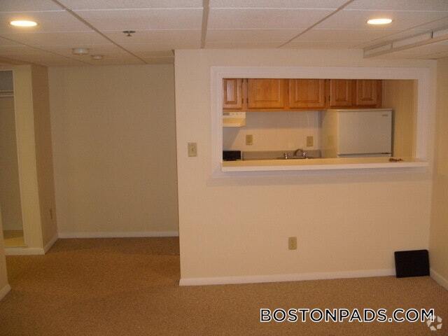 Building Photo - 62 Boylston St