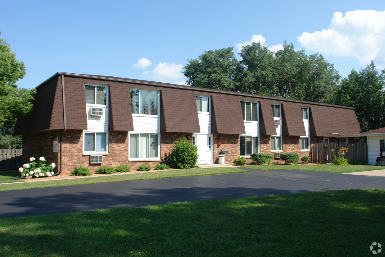 1215 Cormier Rd, Green Bay, WI 54304 - Apartments in Green Bay, WI ...