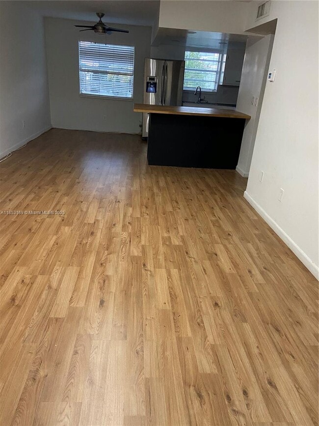 Foto del edificio - 1350 NE 119th St