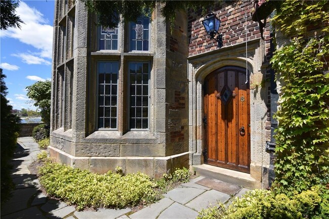 Foto del edificio - 111 Harrison Ave